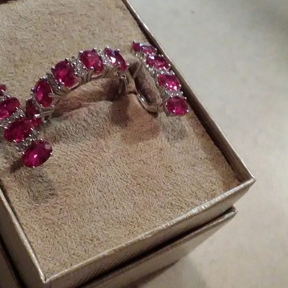 NWOT. Ring and matching earrings. - Picture 8 of 8